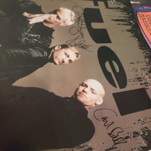 FUEL BAND AUTOGRAPHS